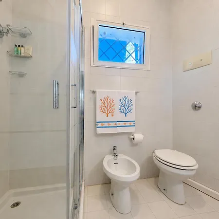 بيت للعطل Le Ginestre Two Bedroom 100 M From The *