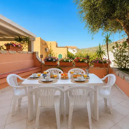 Le Ginestre Two Bedroom 100 M From The بيت للعطل